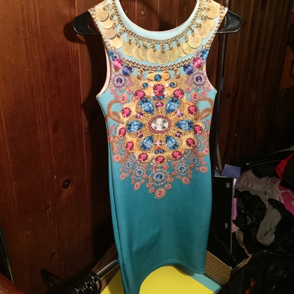 Dress - Picture 2 of 2