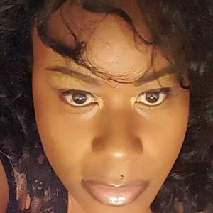 Meet your Posher, Latasha