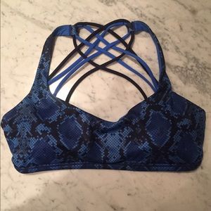 Lululemon Free to Be Wild Bra sz 8