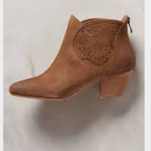 Anthropologie camel cut out booties "Judit" - Picture 4 of 5