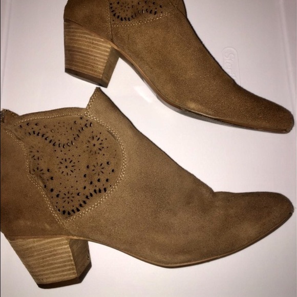 Anthropologie camel cut out booties "Judit" - Picture 3 of 5