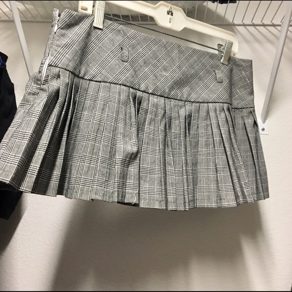 New without tags Mini Skirt!
