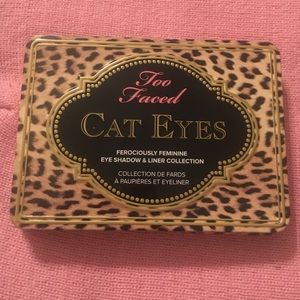 Two faced cat eyes palette