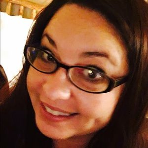 Meet your Posher, Leslie