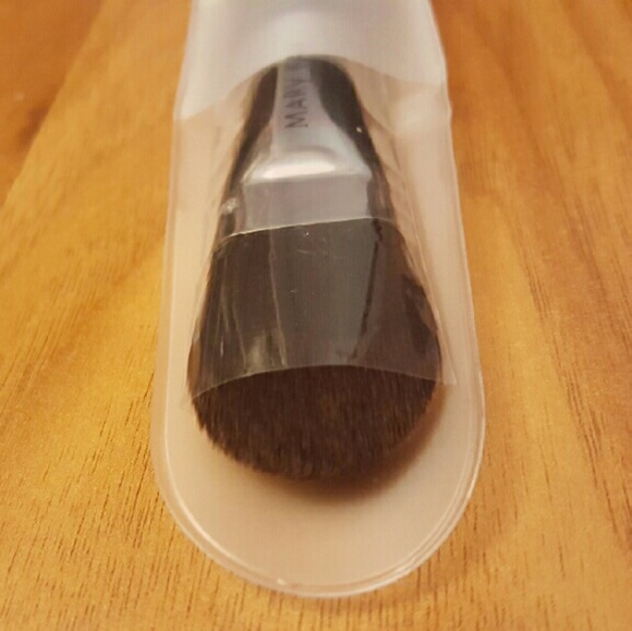 SOLD Mary Kay Liquid Foundation Brush