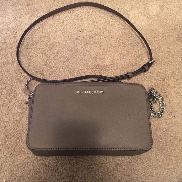 Medium Jet Set Leather Crossbody Bag ✨AUTHENTIC✨