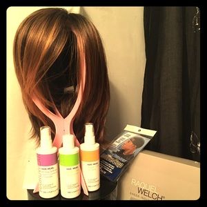 🌟AUTHENTIC🌟 Raquel Welch Wig- auburn brown