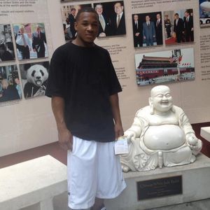 Meet your Posher, Lewis