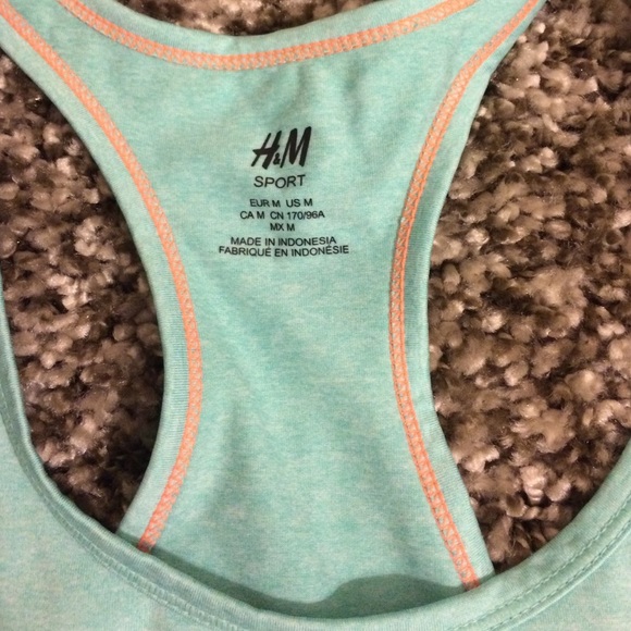 ❌❌ SOLD 〽️❌❌ H&M Sport Tank Top MEDIUM - Picture 2 of 4