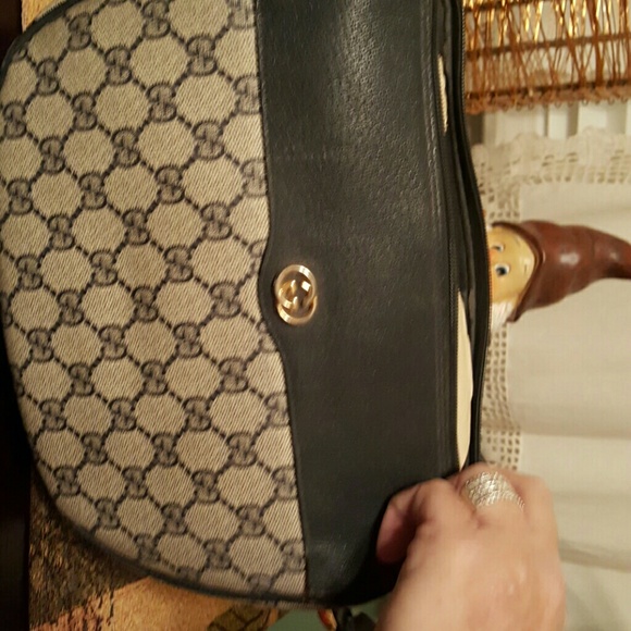VINTAGE GUCCI HANDBAG