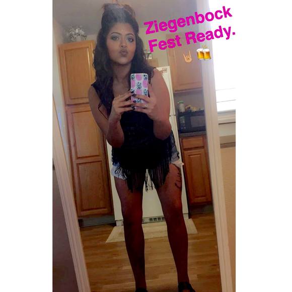 Meet your Posher, Alyssa - Picture 1 of 1