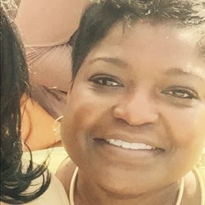 Meet your Posher, Deadra