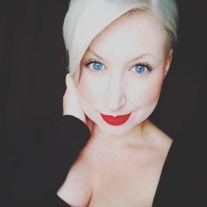 Meet your Posher, Alica