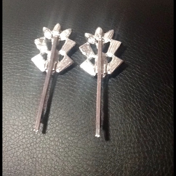 Flower & Rhinestone Hair Pins - Picture 2 of 4