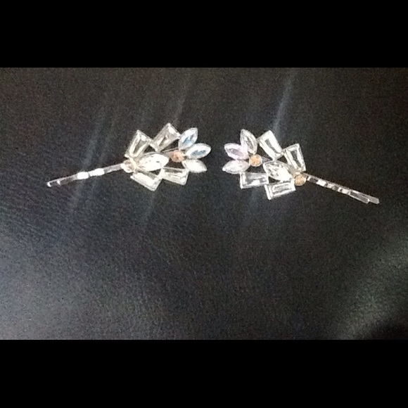 Flower & Rhinestone Hair Pins - Picture 3 of 4