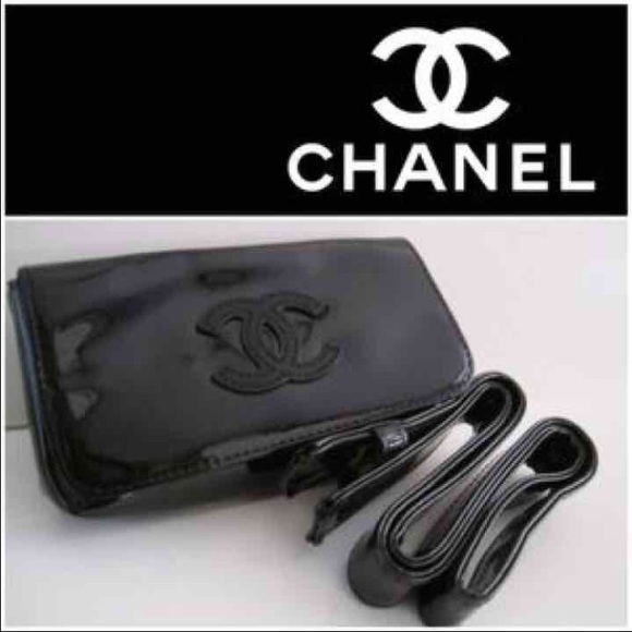chanel black fanny pack