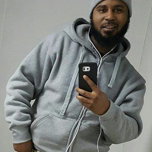 Meet your Posher, Dominic