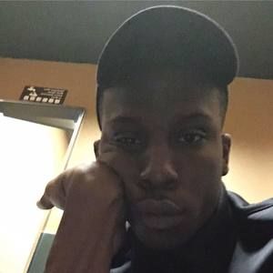 Meet your Posher, Deandre