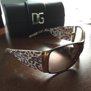 Dolce & Gabbana oversized aviator sunglasses