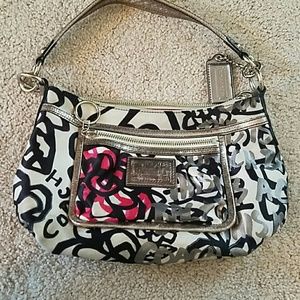 BLKFRI Sale. Rare Coach Poppy bag. 100% Authentic.