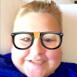 Meet your Posher, Eli