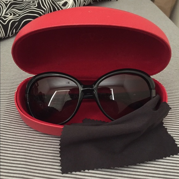 Valentino Accessories - Valentino Sunglasses