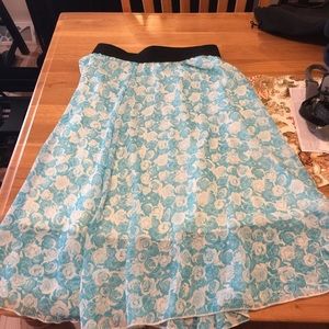 Lola from Lularoe