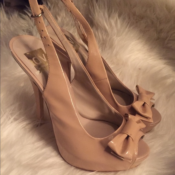 Nude Dolce Vita slingback Pumps