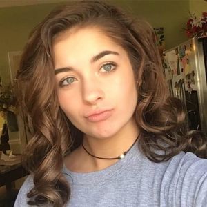 Meet your Posher, Isabella