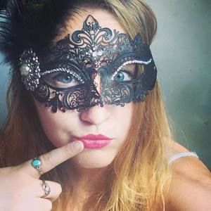 Meet your Posher, Becca