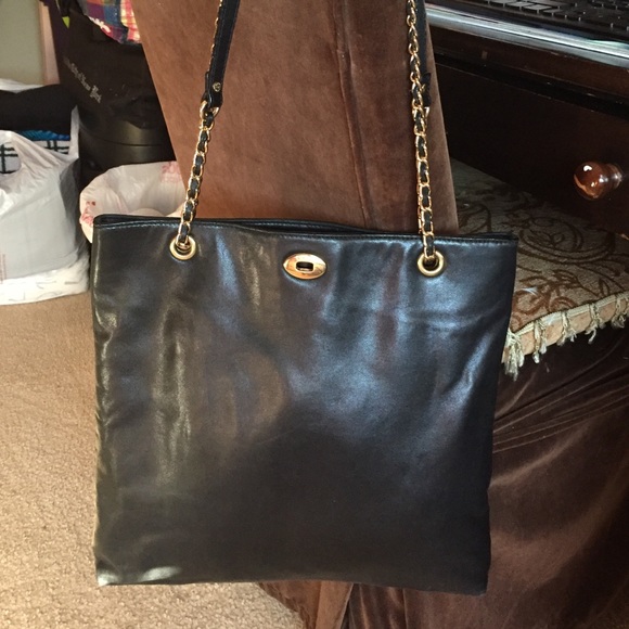 Chain Strap Tote