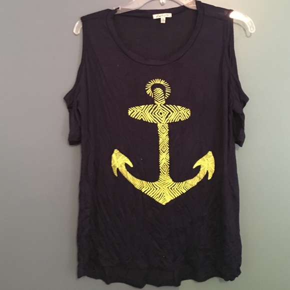 Navy anchored short with slit shoulders