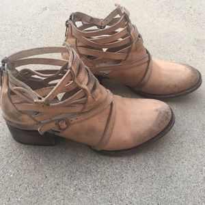 Free bird by Steven- stair booties