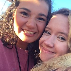 Meet your Posher, Daniela