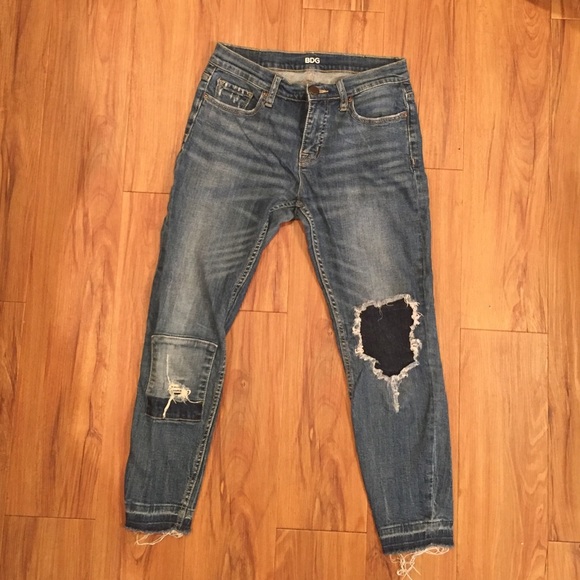 BDG Distressed Cropped Jeans