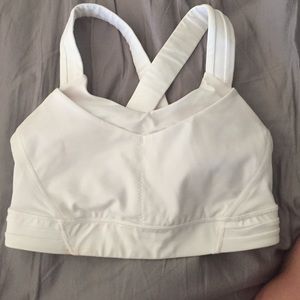 White lululemon Run Stuff Your Bra III