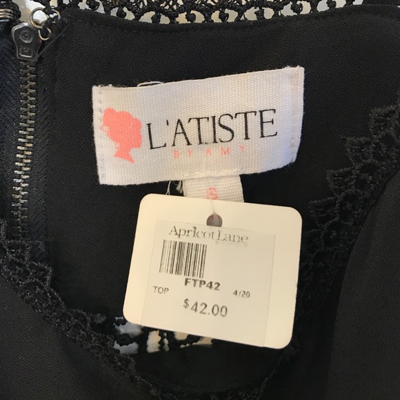 Black lace crop top - Picture 4 of 4