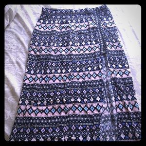 Maxi skirt with slit by H&M