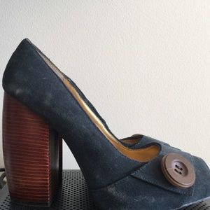 Zinc navy blue chunky heels