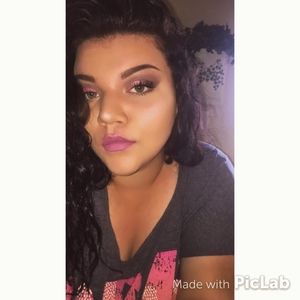 Meet your Posher, Annamaria