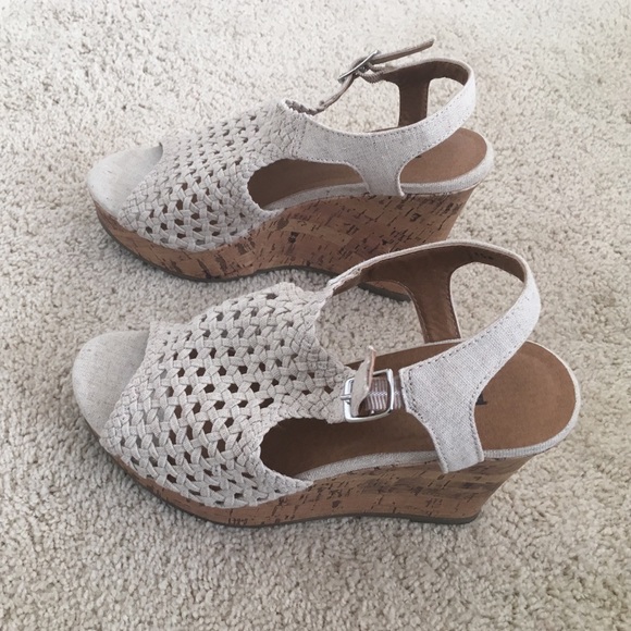 BKE Sole Rosella Tan Wedge Sandals