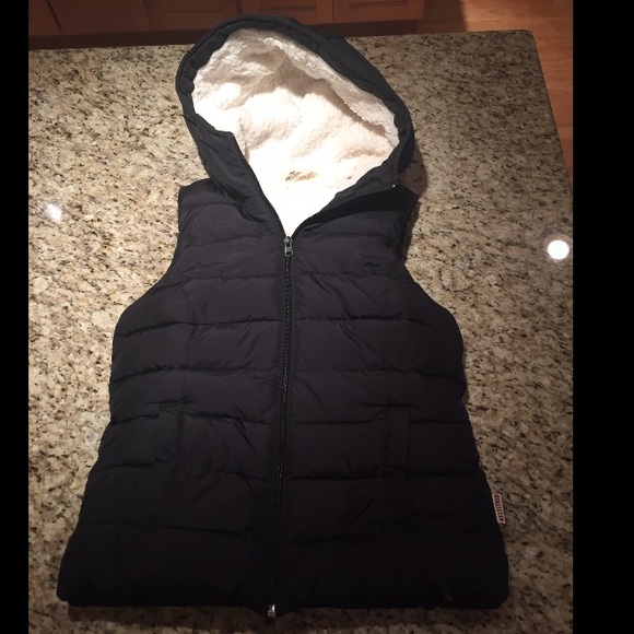 Hollister navy blue hooded vest.