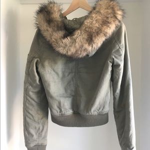 ABERCROMBIE & FITCH COAT