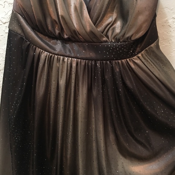 Dress - Picture 2 of 4