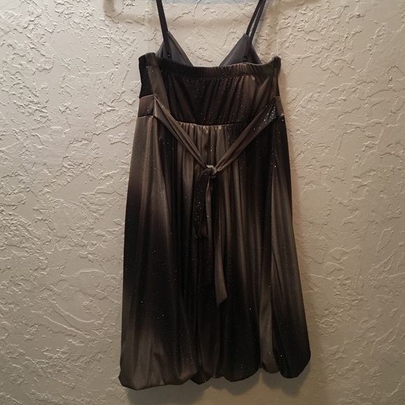 Dress - Picture 4 of 4