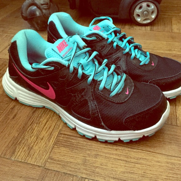 Nike Revolution 2