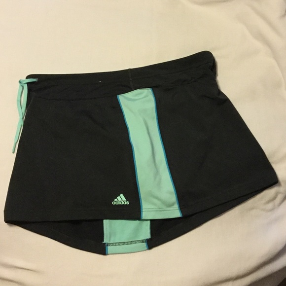 Adidas running skirt, gray w/ Aqua/Teal panels. - Picture 3 of 3