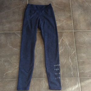 Good Hyouman crop workout pants.