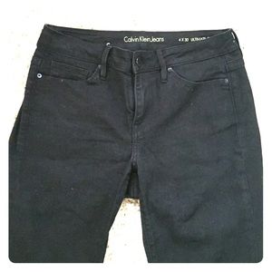 Calvin Klein Ultimate Skinny- Black- Size 4