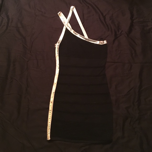 2b Bebe black bodycon LBD!